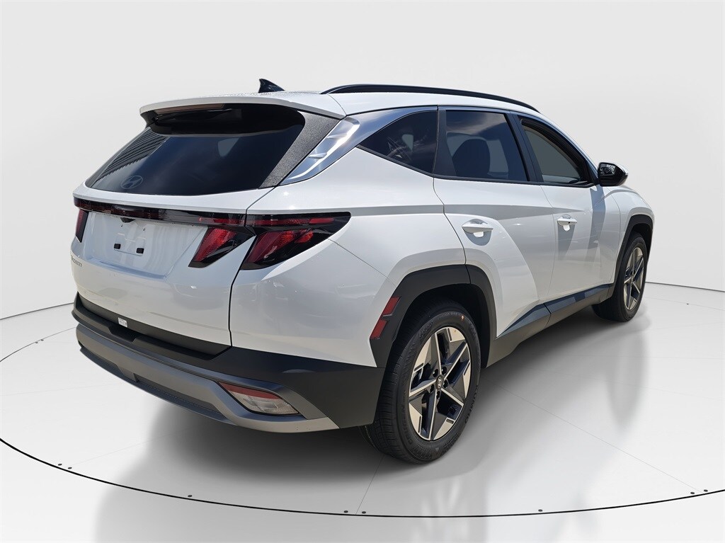 2026 Hyundai Tucson SEL photo 3