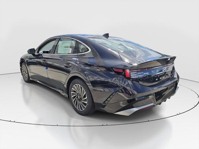 2025 Hyundai Sonata Hybrid SEL photo 4