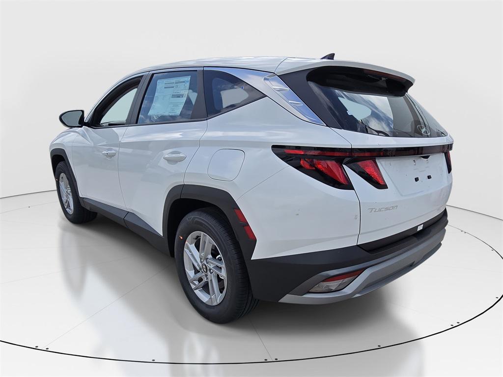 2026 Hyundai Tucson SE photo 4