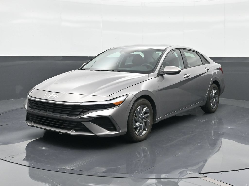 Used 2024 Hyundai Elantra SEL Sedan