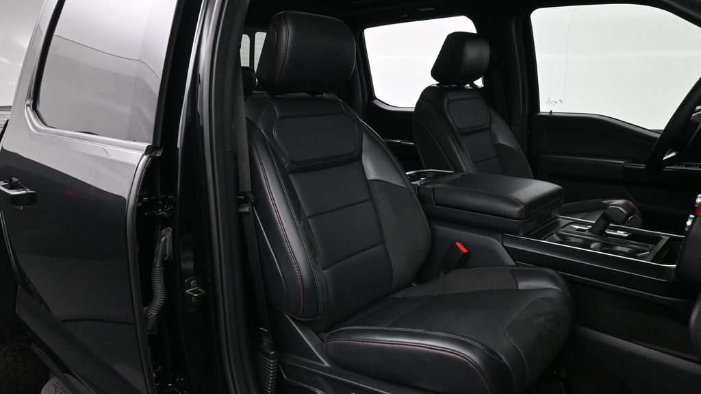 2024 Ford F-150 Raptor - Photo 17