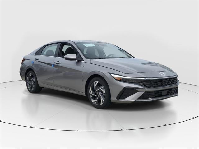 2025 Hyundai Elantra SEL Convenience photo 2