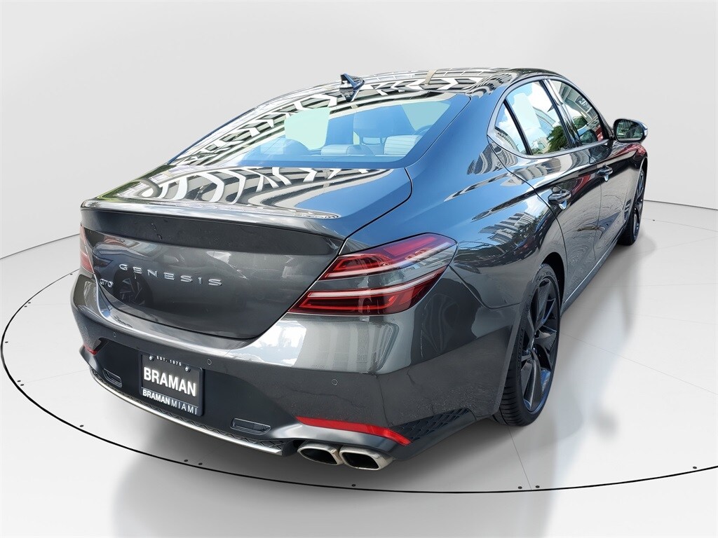 2023 Genesis G70 2.0T photo 3