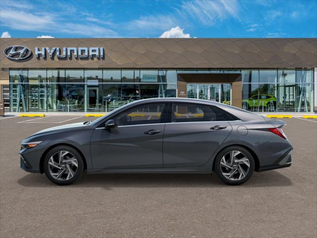 2025 Hyundai Elantra Limited photo 3