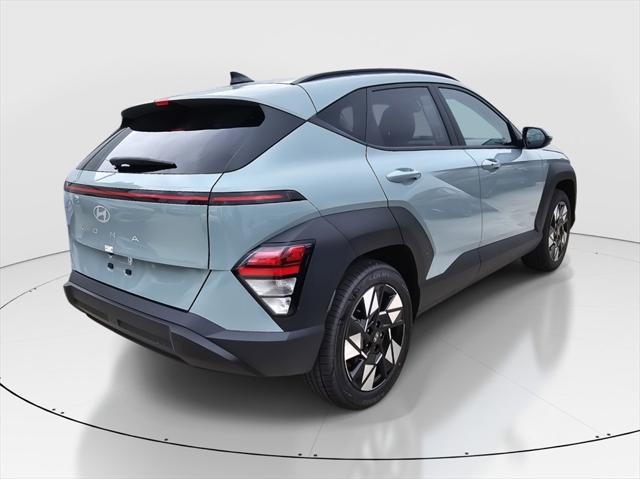 2025 Hyundai Kona SEL photo 3