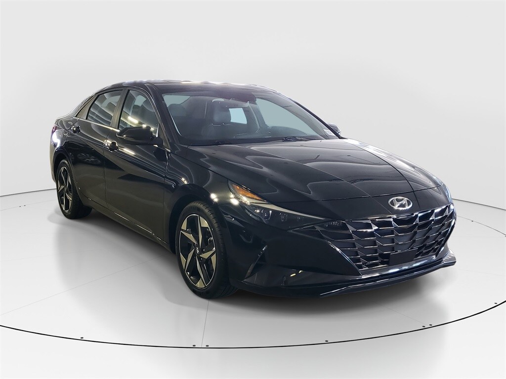 2023 Hyundai Elantra Limited photo 2