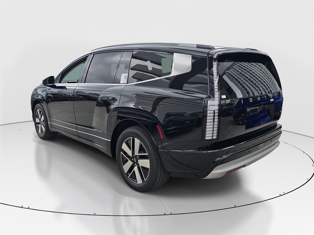 2026 Hyundai Ioniq SEL photo 4