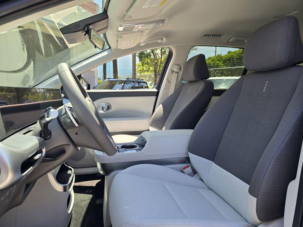 2026 Hyundai IONIQ 9 SE - Photo 14