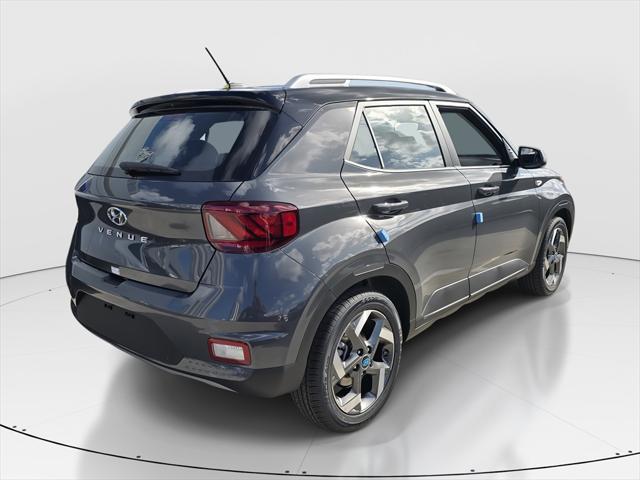 2025 Hyundai Venue Limited photo 3