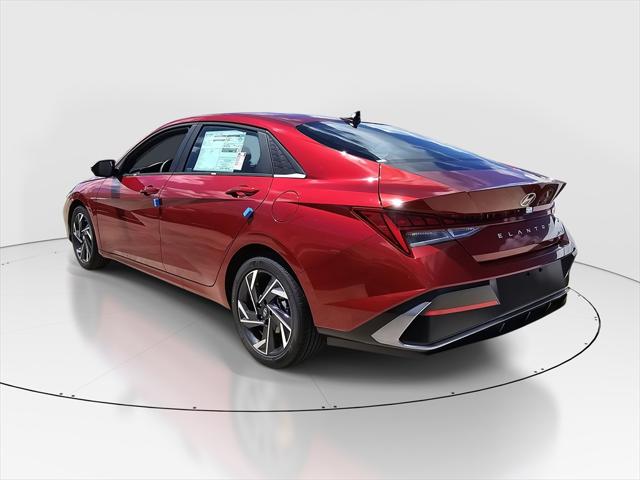 2025 Hyundai Elantra SEL Sport photo 4