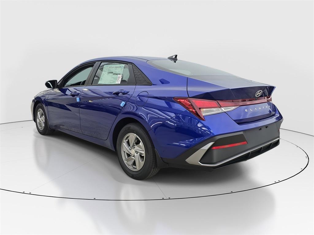 New 2026 Hyundai Elantra SE Sedan