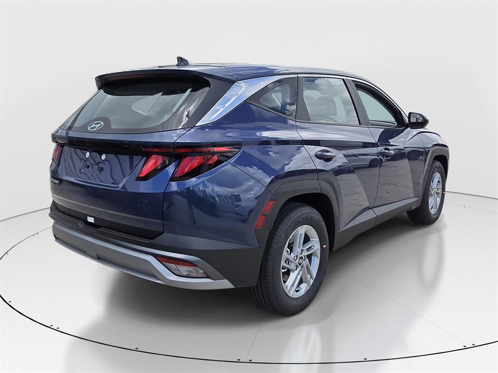 2026 Hyundai Tucson SE photo 3