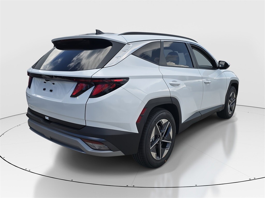 2026 Hyundai Tucson SEL photo 3