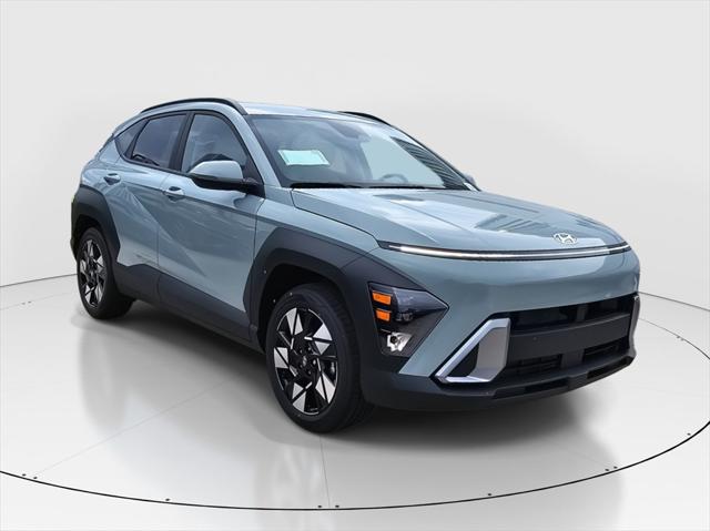 2025 Hyundai Kona SEL photo 2