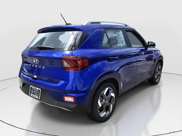 2024 Hyundai Venue Limited photo 3