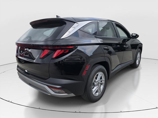 2025 Hyundai Tucson SE photo 3