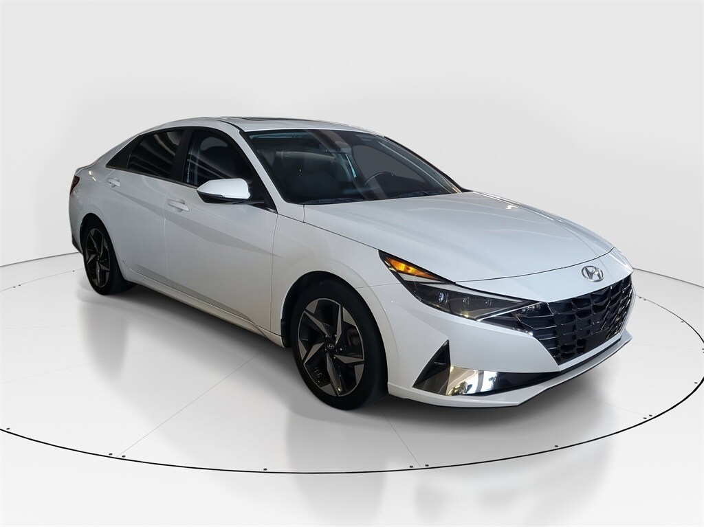 Certified 2022 Hyundai Elantra Limited Sedan