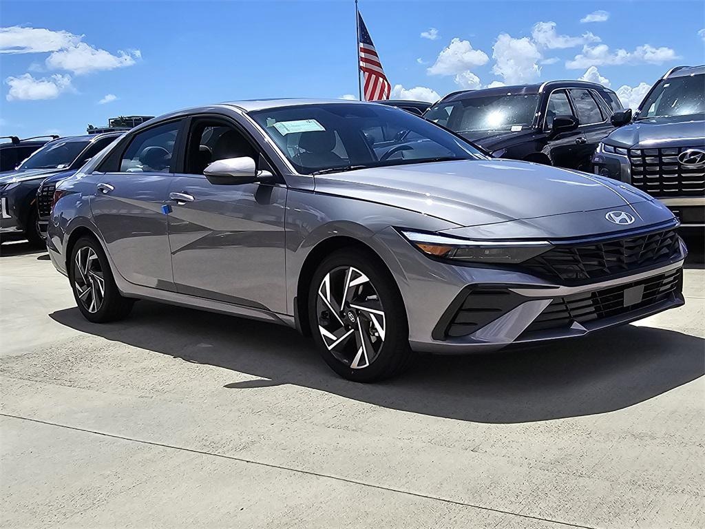 New 2025 Hyundai Elantra SEL Sport Sedan
