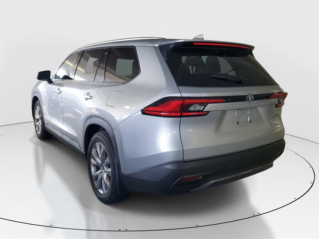 2024 Toyota Grand Highlander Limited photo 3