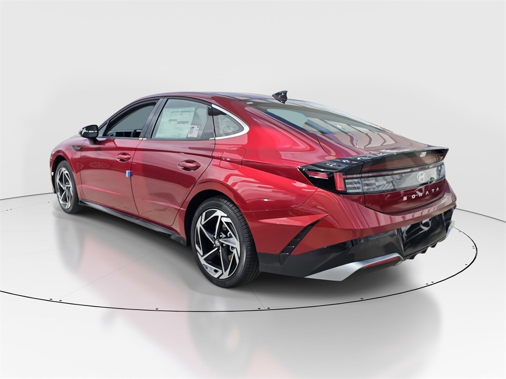 2026 Hyundai Sonata SEL Sport photo 4