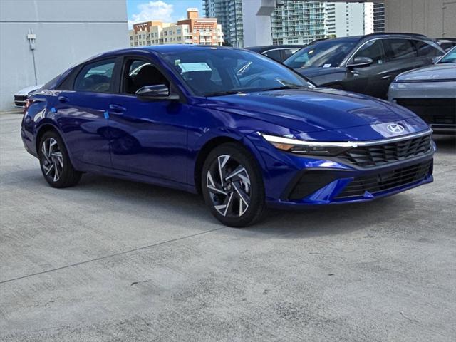 2025 Hyundai Elantra SEL Convenience photo 2