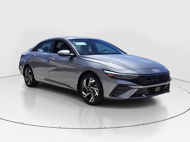 2025 Hyundai Elantra SEL Convenience photo 2