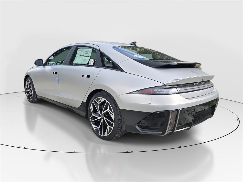 New 2025 Hyundai IONIQ 6 SEL Sedan