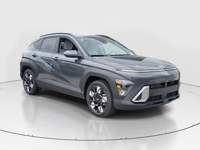 2025 Hyundai Kona SEL photo 2