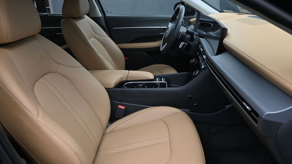 Used 2024 Hyundai Sonata Hybrid Limited Sedan