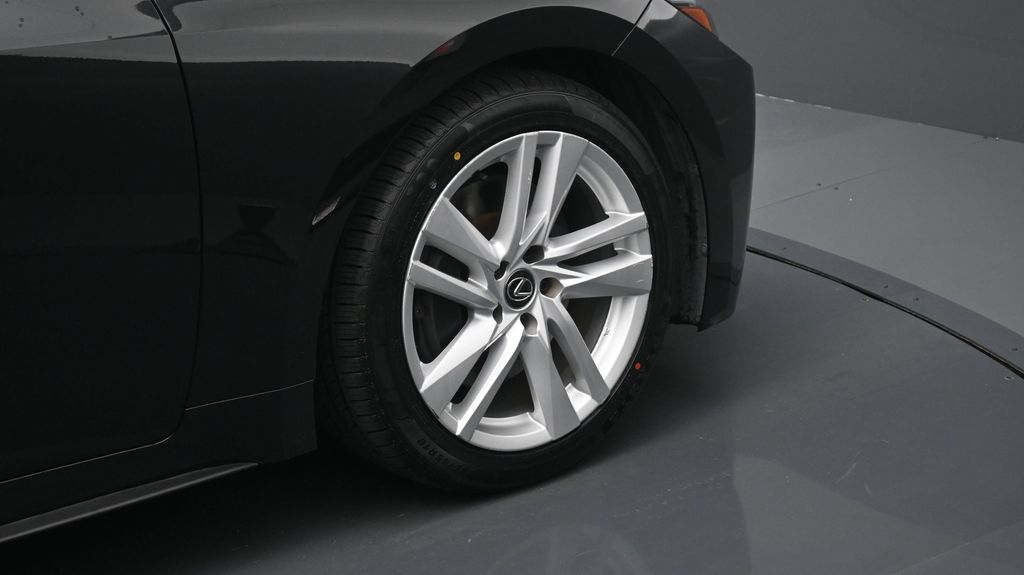 2024 Lexus IS 300 - Photo 6