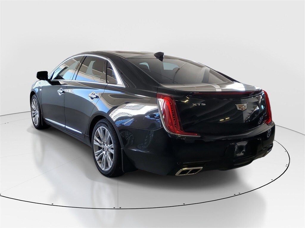 2018 Cadillac XTS Luxury photo 4