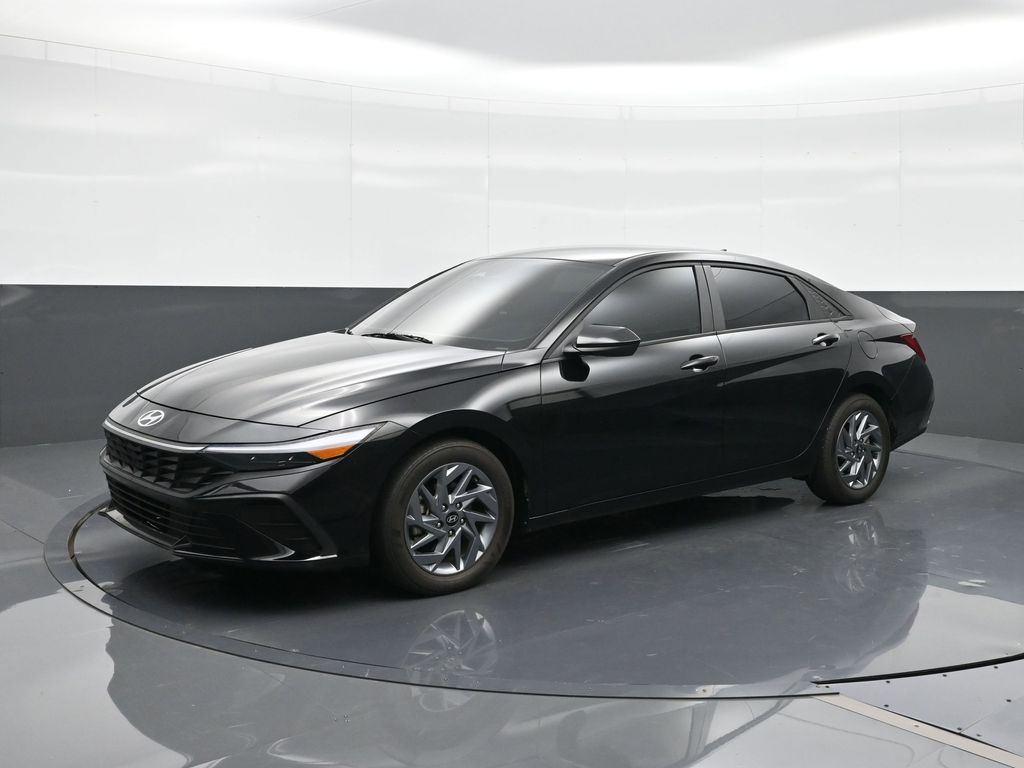 2024 Hyundai Elantra 2.0 SEL IVT's photo
