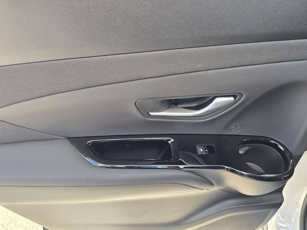 2026 Hyundai Santa Cruz Limited - Photo 14