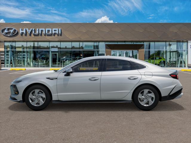 2025 Hyundai Sonata SE photo 3