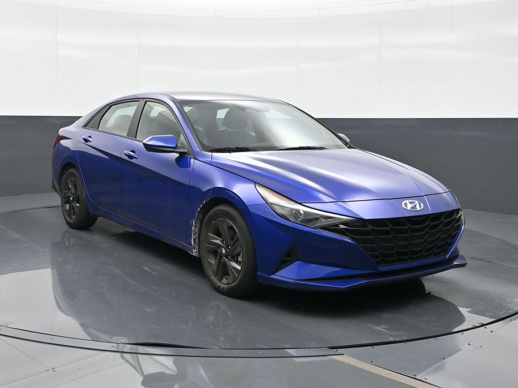 Used 2023 Hyundai Elantra SEL Sedan