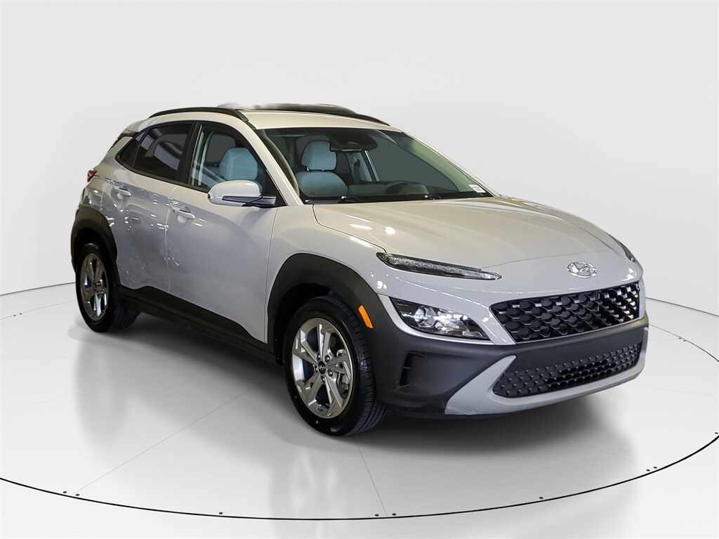 2023 Hyundai Kona SEL photo 2