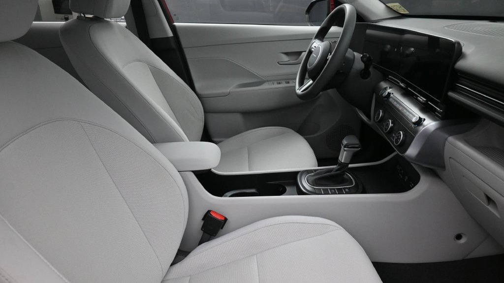 Used 2024 Hyundai Kona SE SUV