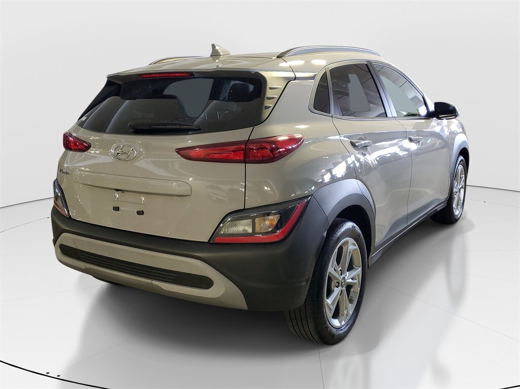 2023 Hyundai Kona SEL photo 3