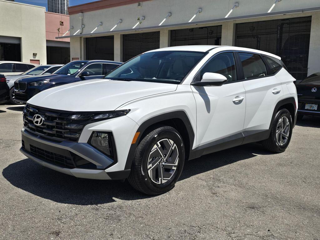 New 2026 Hyundai Tucson Hybrid SE SUV