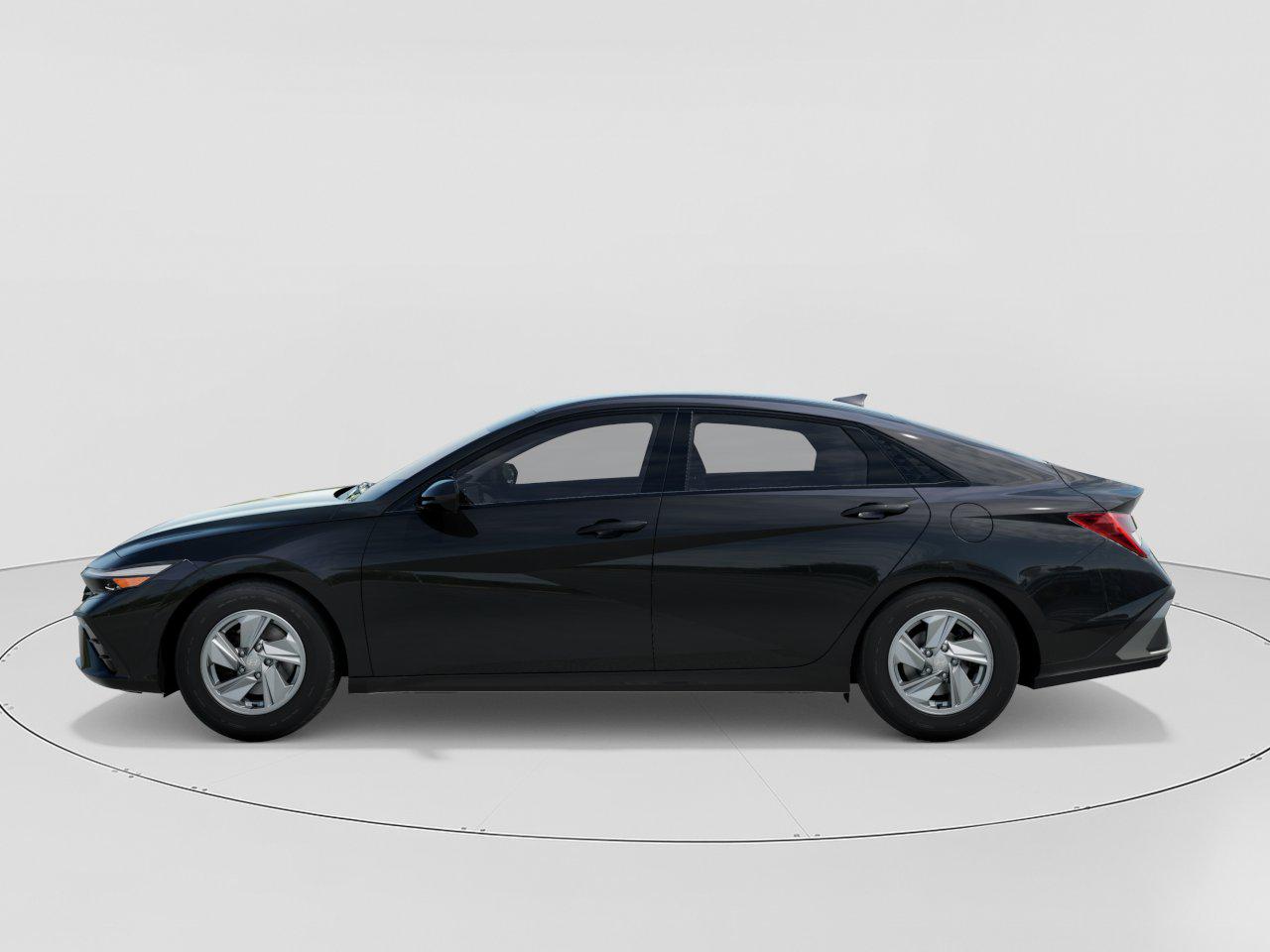 2026 Hyundai Elantra SE photo 2