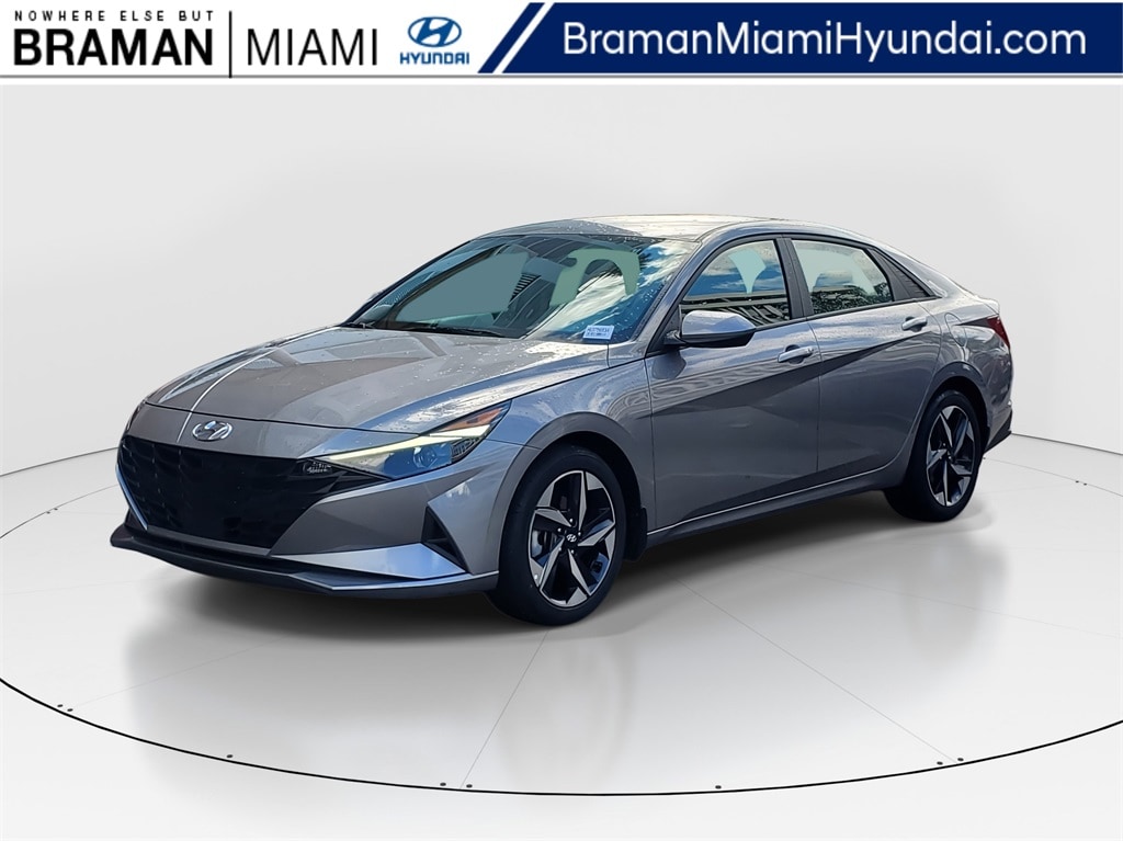 2023 Hyundai Elantra SEL's photo