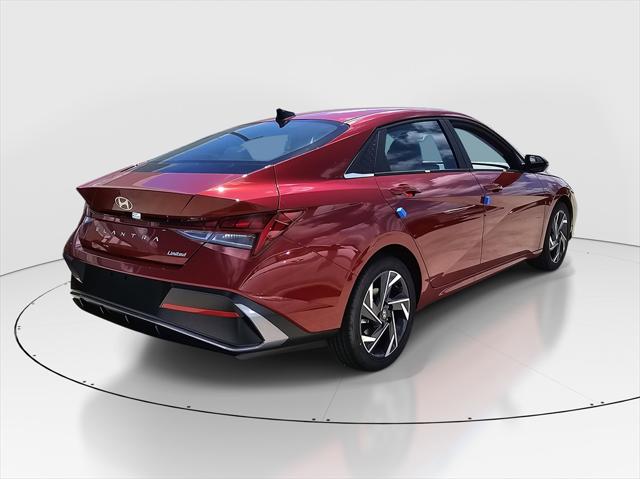 2025 Hyundai Elantra Hybrid Limited photo 3