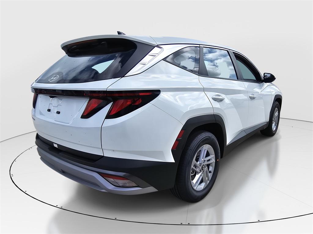 2026 Hyundai Tucson SE photo 3