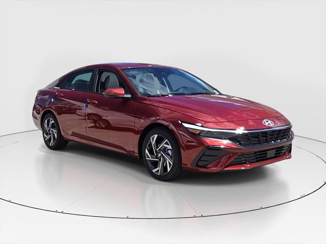 2025 Hyundai Elantra SEL Sport photo 2