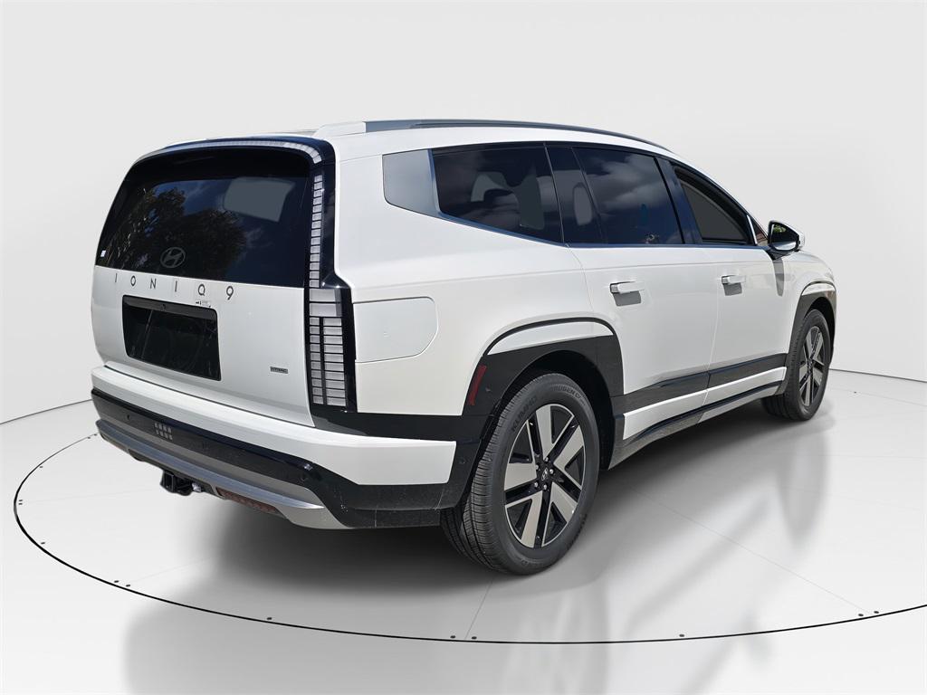 2026 Hyundai Ioniq SEL photo 2