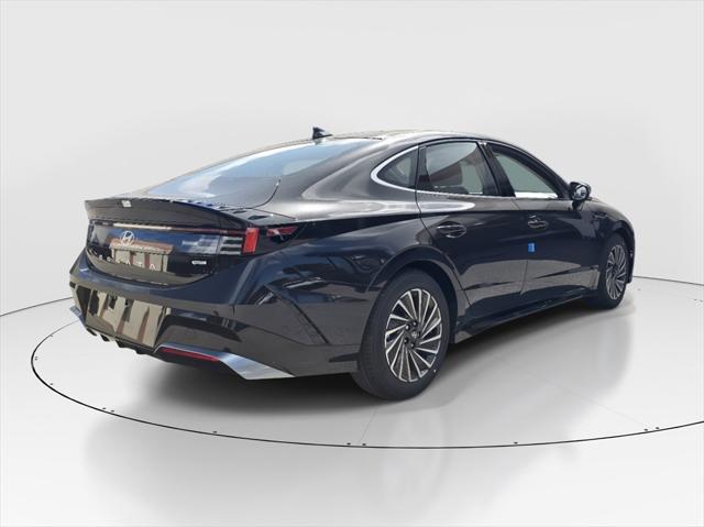 2025 Hyundai Sonata Hybrid Limited photo 3
