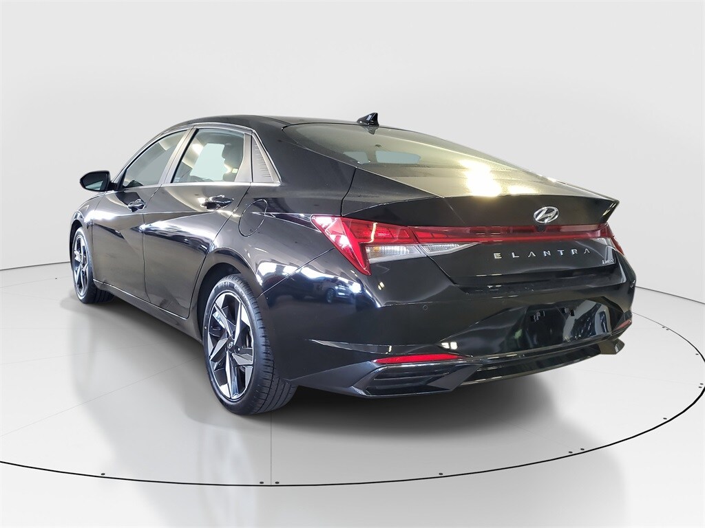 2023 Hyundai Elantra Limited photo 4