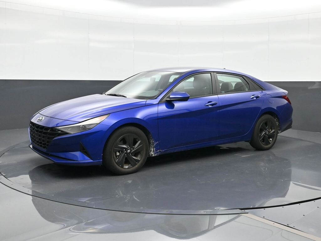 Used 2023 Hyundai Elantra SEL Sedan