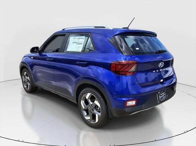 2024 Hyundai Venue Limited photo 4