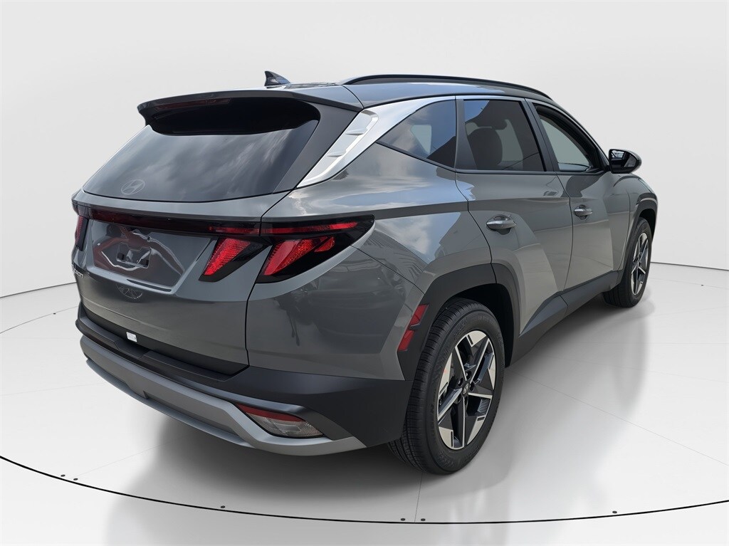 2026 Hyundai Tucson SEL photo 3